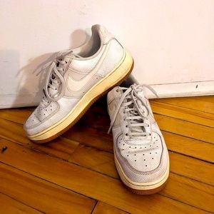 Nike Air Force 1 sneakers with original laces
